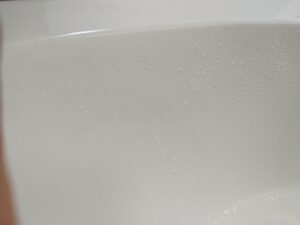 洗面台壁面の水弾き